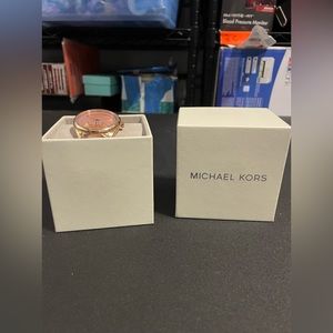 MICHAEL KORS WOMENS ROSE GOLD WATCH